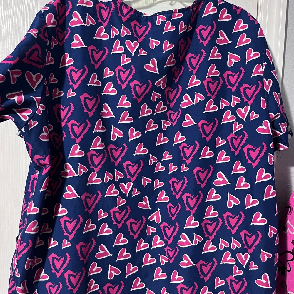 Heart Patterned Scrub Tops - Pink, Blue, set of 3 - Picture 11 of 14